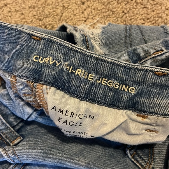American Eagle Curvy High-Rise Jegging - Picture 4 of 7